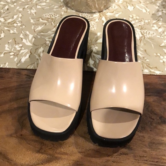STAUD Black and Cream Platform Mules - Picture 8 of 13